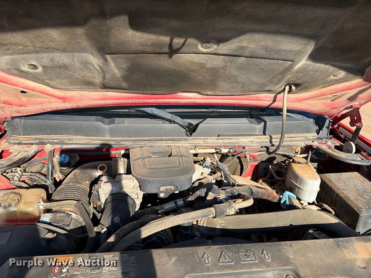 image for item DV8670 2011 Chevrolet Silverado 3500HD Crew Cab pickup truck