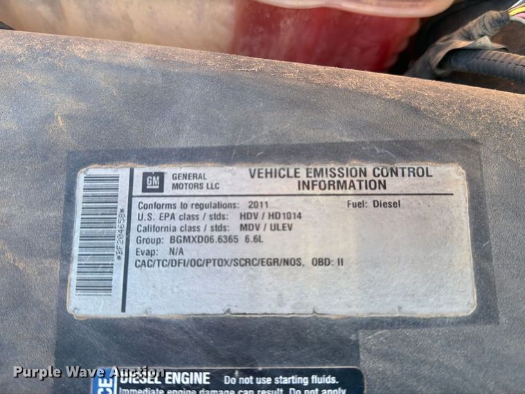 image for item DV8670 2011 Chevrolet Silverado 3500HD Crew Cab pickup truck