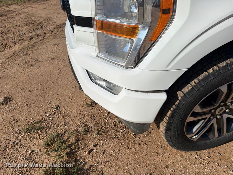image for item DV8671 2021 Ford F150 Crew Cab pickup truck