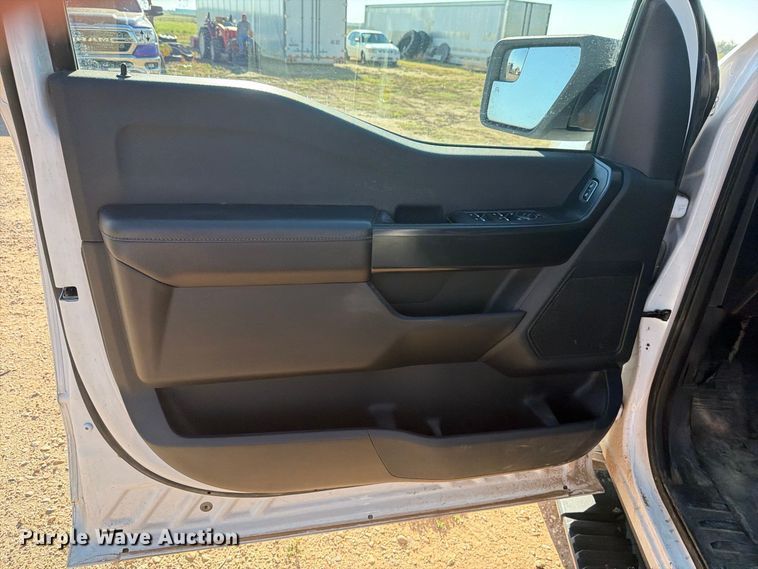 image for item DV8671 2021 Ford F150 Crew Cab pickup truck