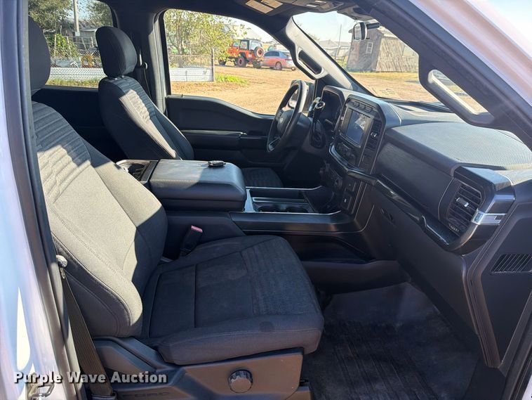 image for item DV8671 2021 Ford F150 Crew Cab pickup truck