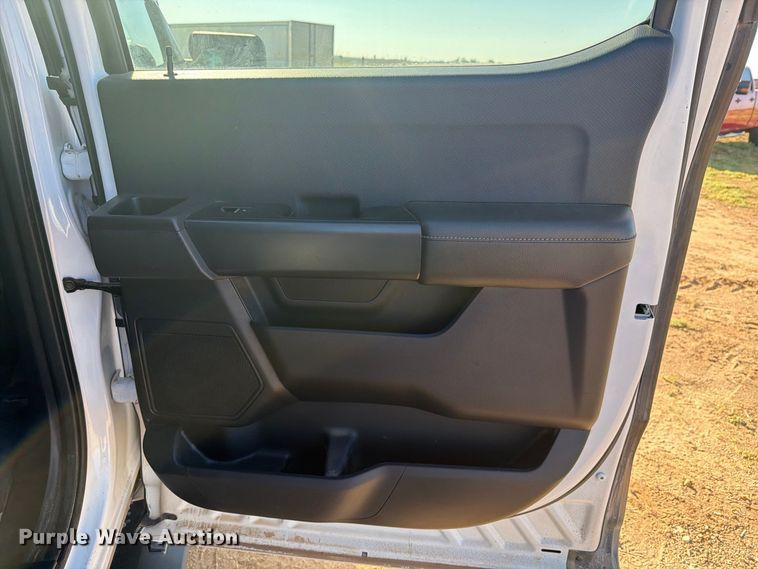 image for item DV8671 2021 Ford F150 Crew Cab pickup truck