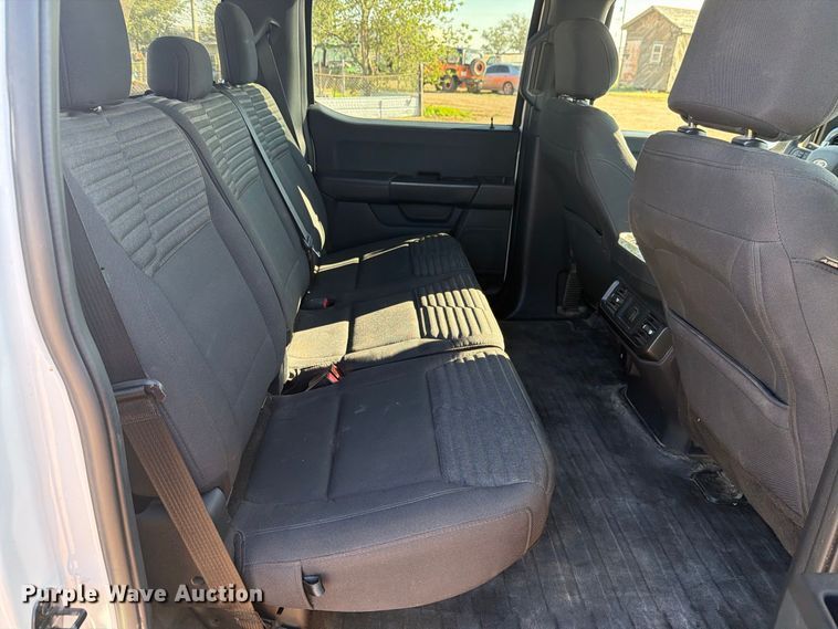 image for item DV8671 2021 Ford F150 Crew Cab pickup truck