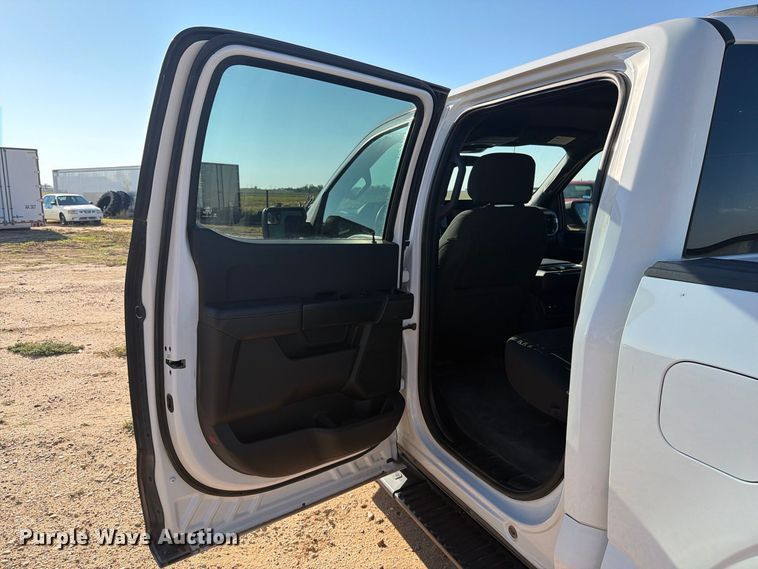 image for item DV8671 2021 Ford F150 Crew Cab pickup truck