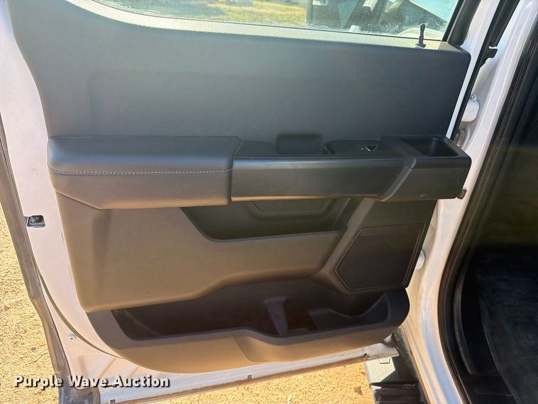 image for item DV8671 2021 Ford F150 Crew Cab pickup truck