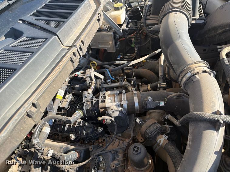 image for item DV8671 2021 Ford F150 Crew Cab pickup truck