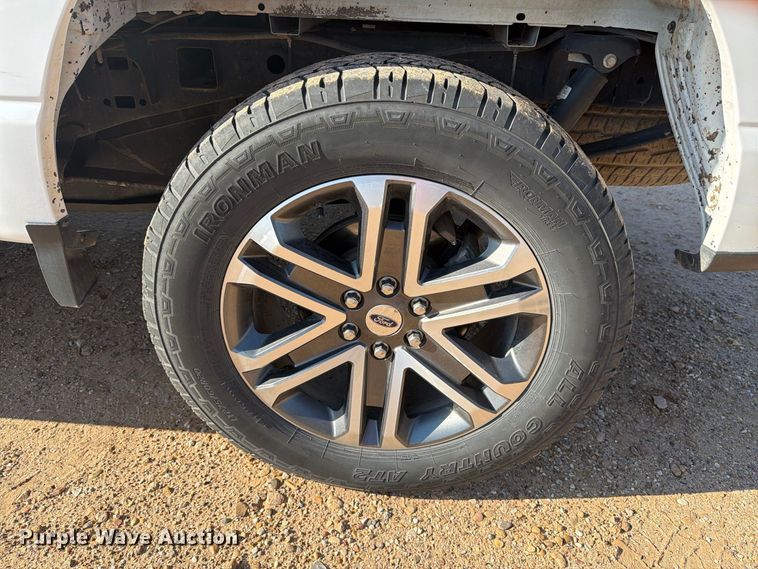 image for item DV8671 2021 Ford F150 Crew Cab pickup truck