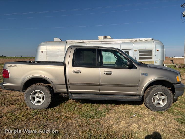 image for item DV8672 2002 Ford F150 Crew Cab pickup truck