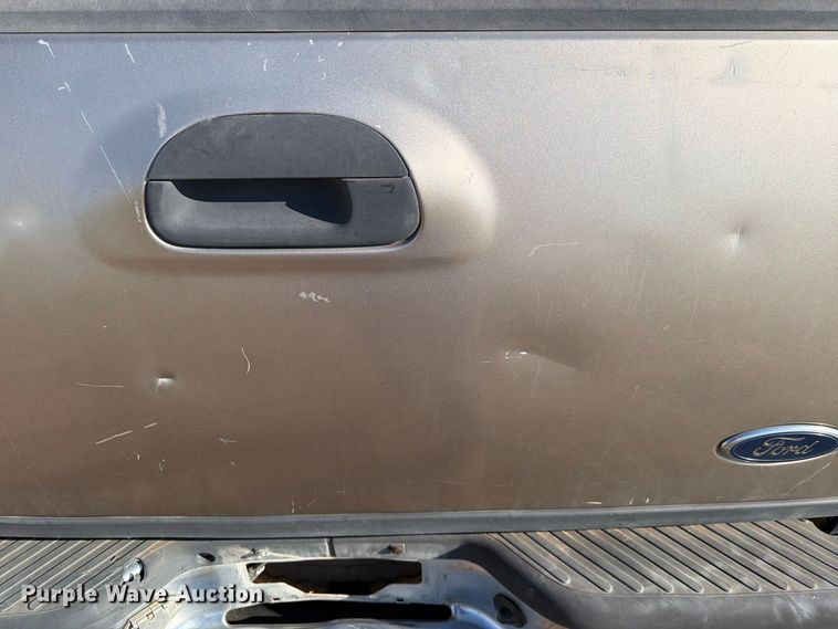 image for item DV8672 2002 Ford F150 Crew Cab pickup truck