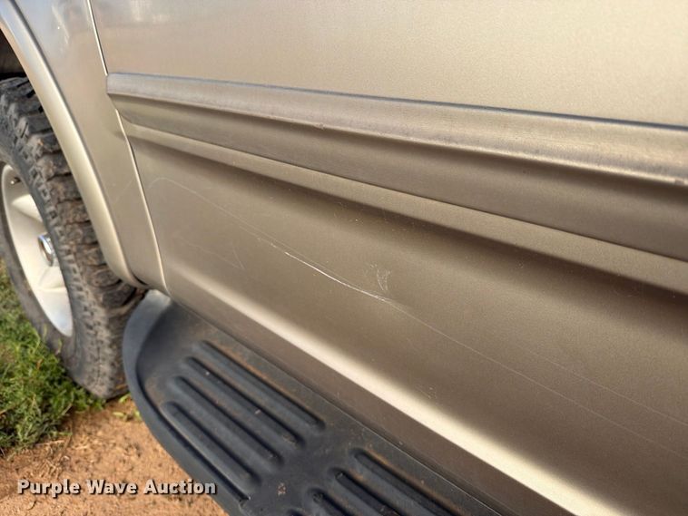 image for item DV8672 2002 Ford F150 Crew Cab pickup truck