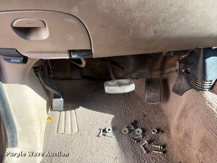 image for item DV8672 2002 Ford F150 Crew Cab pickup truck