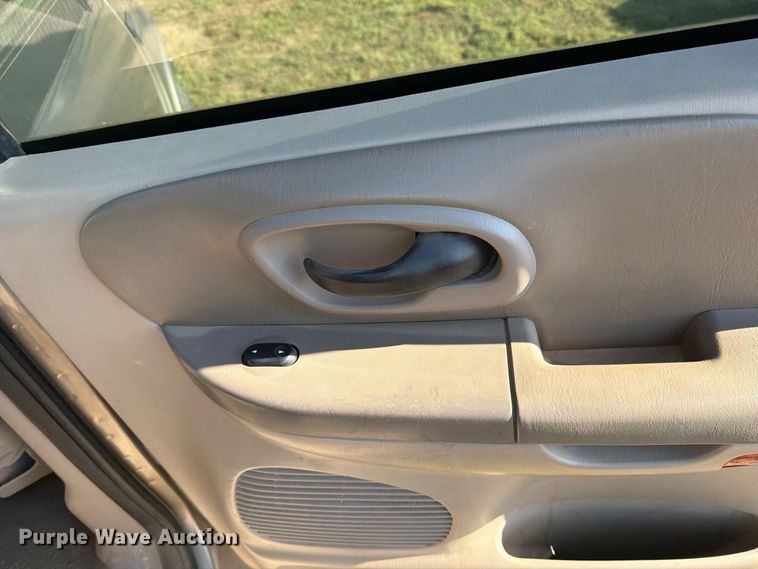 image for item DV8672 2002 Ford F150 Crew Cab pickup truck
