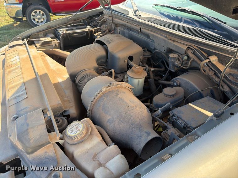 image for item DV8672 2002 Ford F150 Crew Cab pickup truck