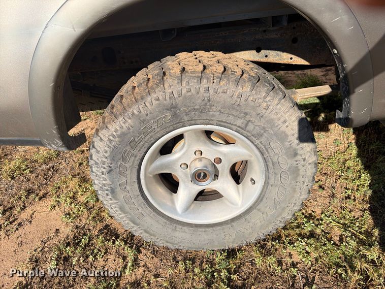 image for item DV8672 2002 Ford F150 Crew Cab pickup truck