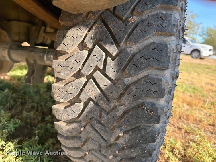 image for item DV8672 2002 Ford F150 Crew Cab pickup truck