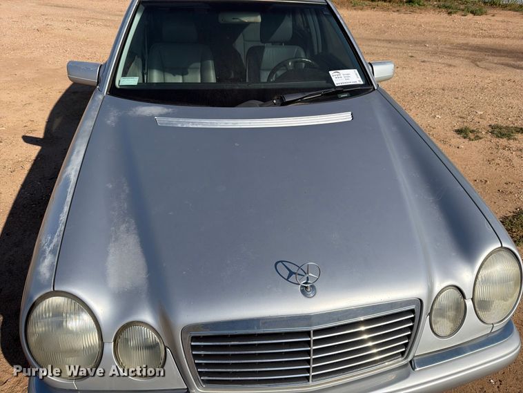image for item DV8674 1999 Mercedes-benz E-Class 
