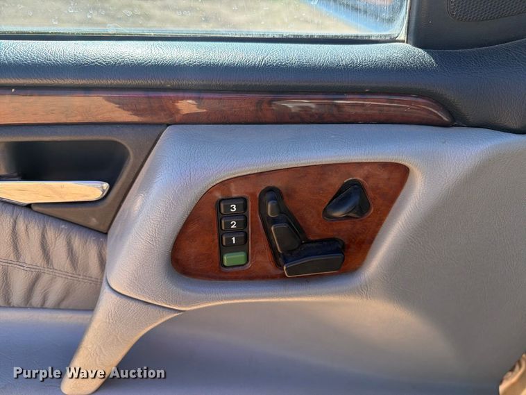 image for item DV8674 1999 Mercedes-benz E-Class 
