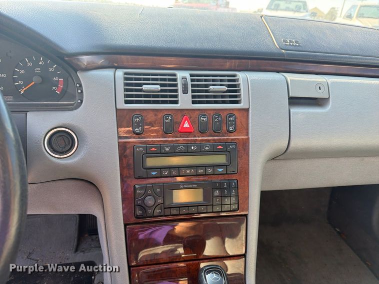 image for item DV8674 1999 Mercedes-benz E-Class 