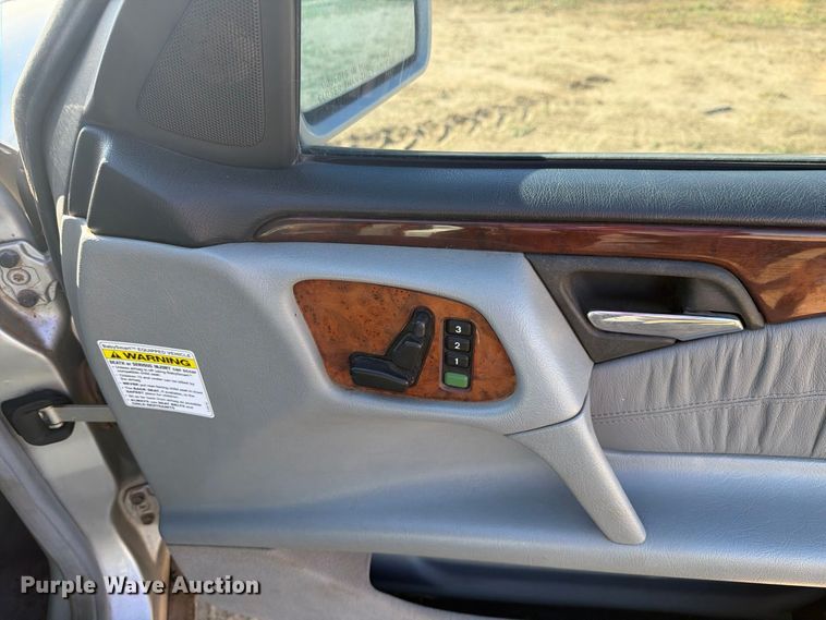 image for item DV8674 1999 Mercedes-benz E-Class 