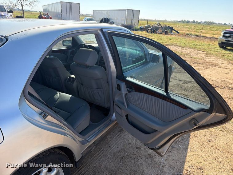 image for item DV8674 1999 Mercedes-benz E-Class 