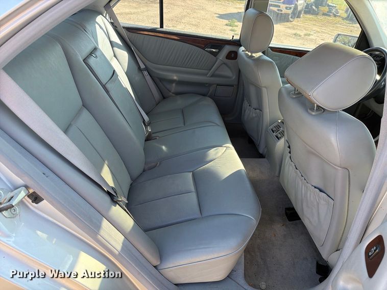 image for item DV8674 1999 Mercedes-benz E-Class 