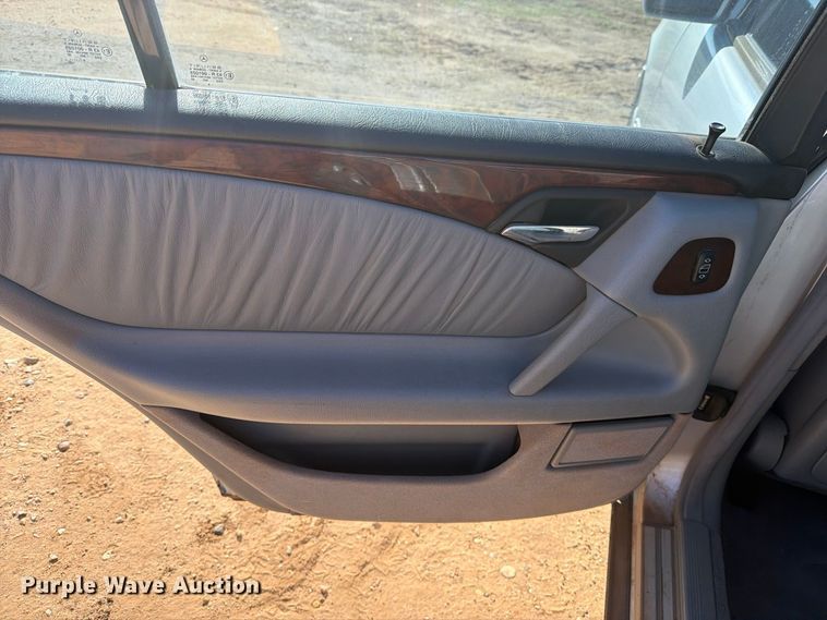 image for item DV8674 1999 Mercedes-benz E-Class 