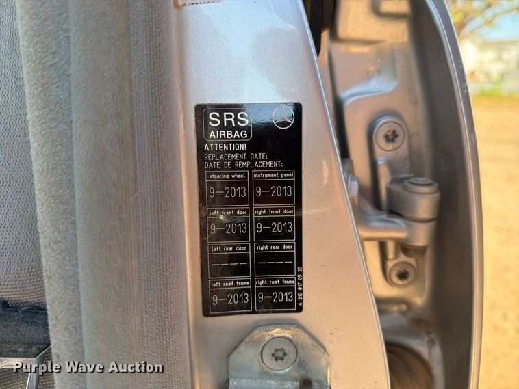 image for item DV8674 1999 Mercedes-benz E-Class 