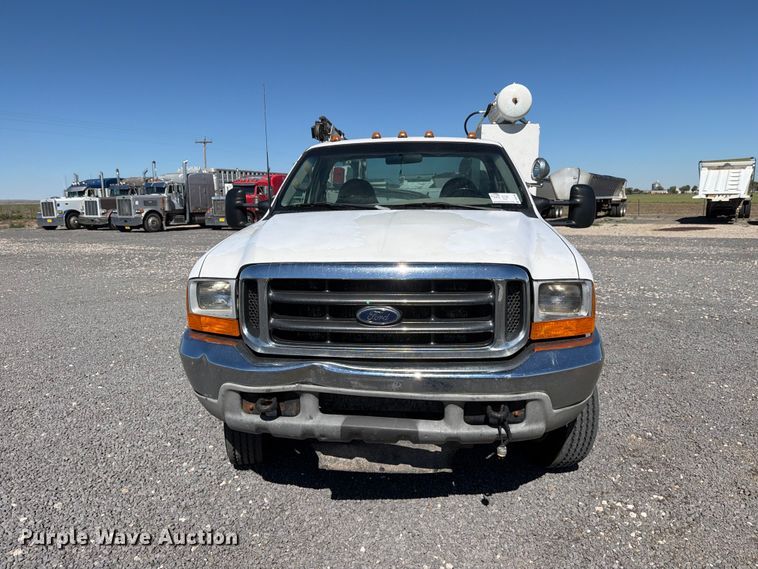image for item DV8706 1999 Ford F550 utility / service truck