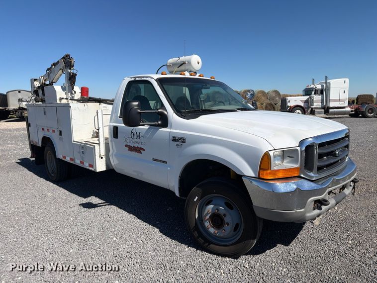 image for item DV8706 1999 Ford F550 utility / service truck