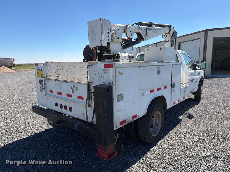 image for item DV8706 1999 Ford F550 utility / service truck