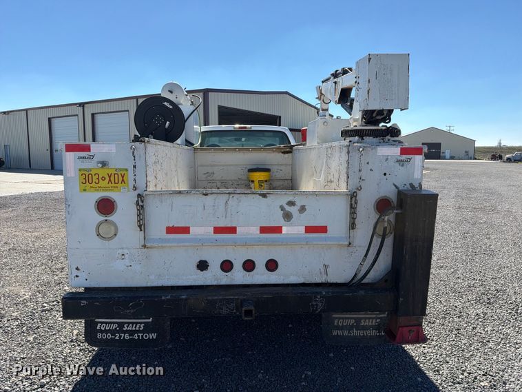 image for item DV8706 1999 Ford F550 utility / service truck