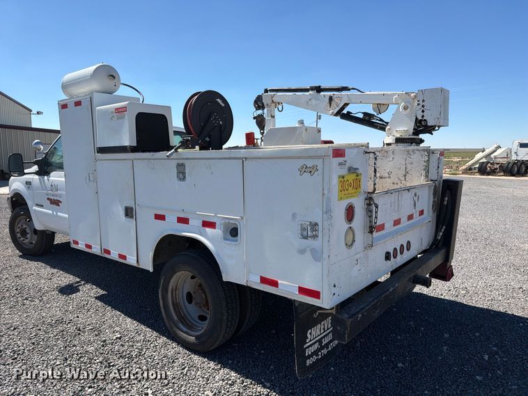 image for item DV8706 1999 Ford F550 utility / service truck