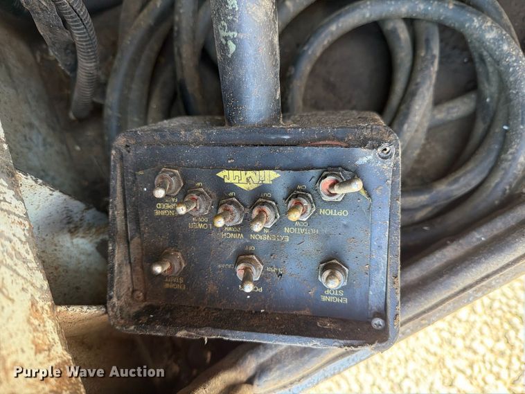 image for item DV8706 1999 Ford F550 utility / service truck
