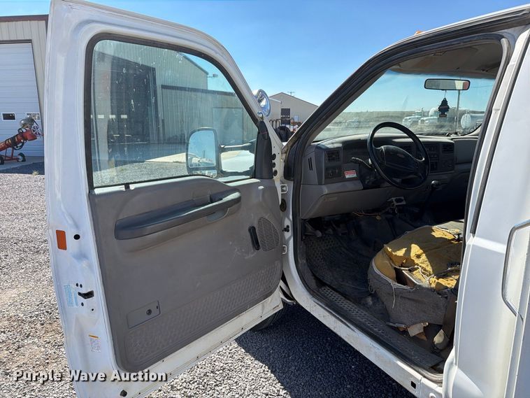 image for item DV8706 1999 Ford F550 utility / service truck