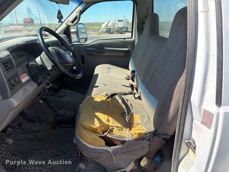 image for item DV8706 1999 Ford F550 utility / service truck