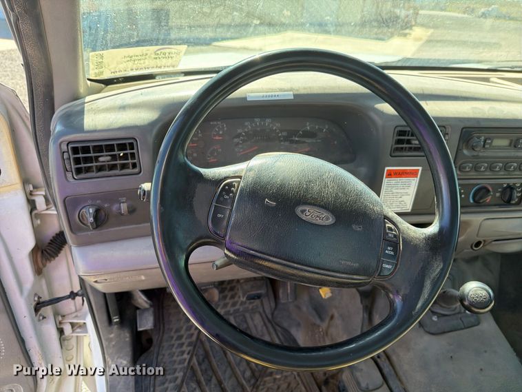 image for item DV8706 1999 Ford F550 utility / service truck
