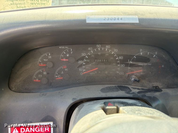 image for item DV8706 1999 Ford F550 utility / service truck