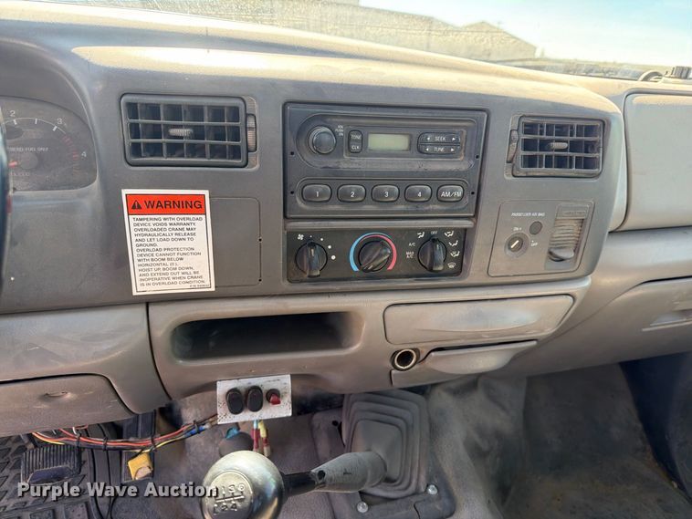 image for item DV8706 1999 Ford F550 utility / service truck