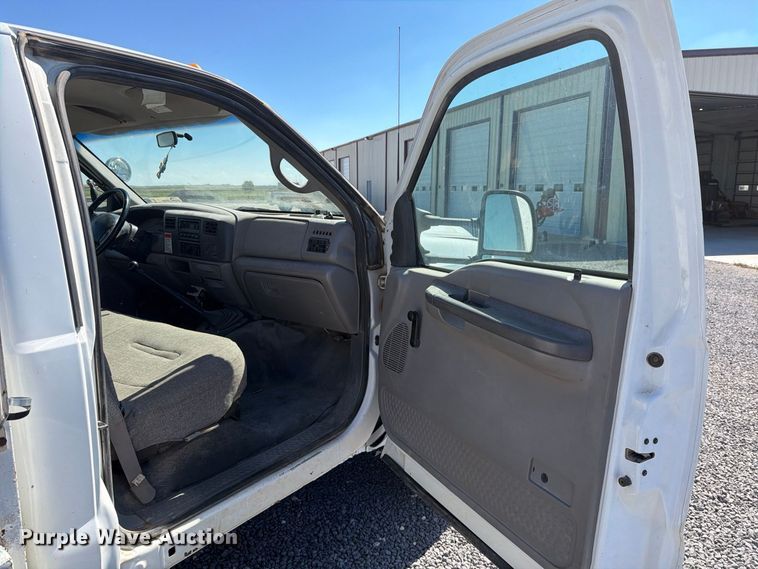 image for item DV8706 1999 Ford F550 utility / service truck