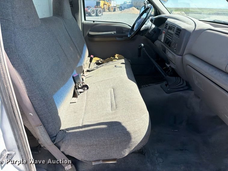 image for item DV8706 1999 Ford F550 utility / service truck