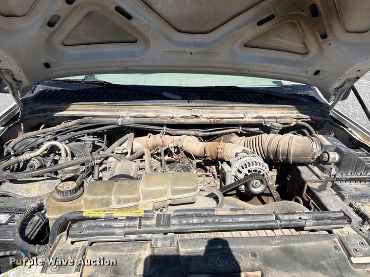 image for item DV8706 1999 Ford F550 utility / service truck