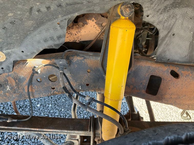 image for item DV8706 1999 Ford F550 utility / service truck