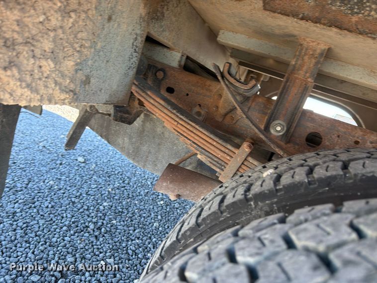 image for item DV8706 1999 Ford F550 utility / service truck