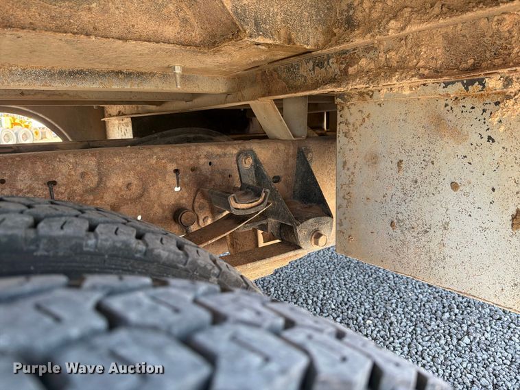 image for item DV8706 1999 Ford F550 utility / service truck