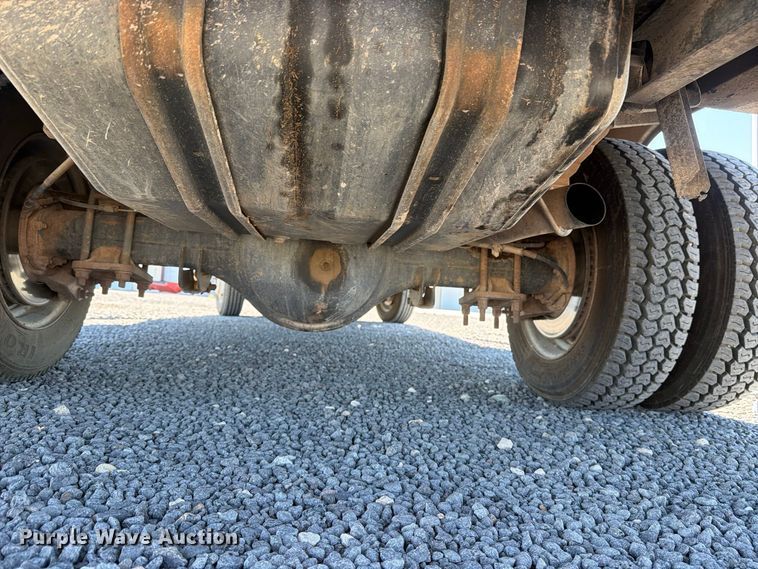 image for item DV8706 1999 Ford F550 utility / service truck