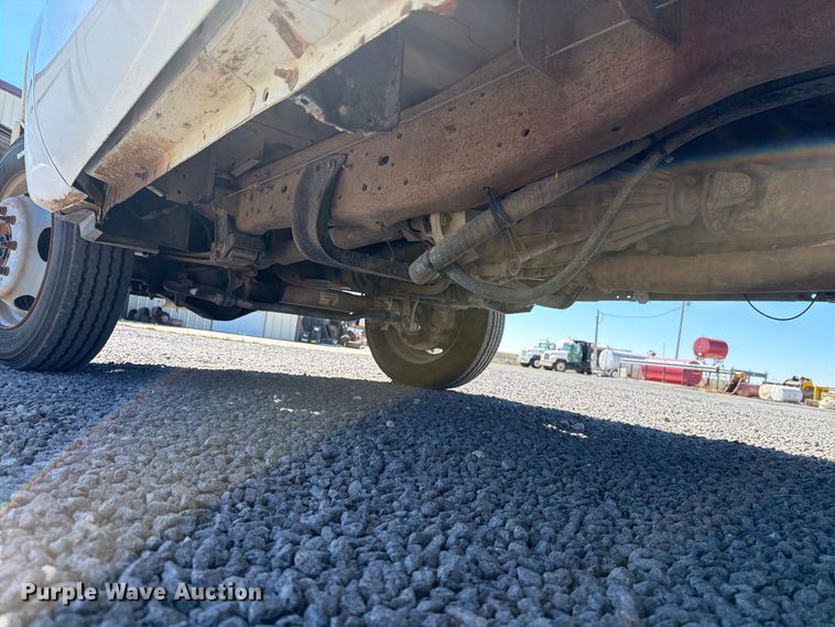 image for item DV8706 1999 Ford F550 utility / service truck