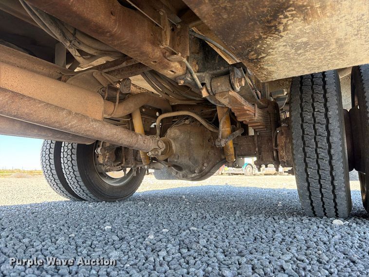 image for item DV8706 1999 Ford F550 utility / service truck