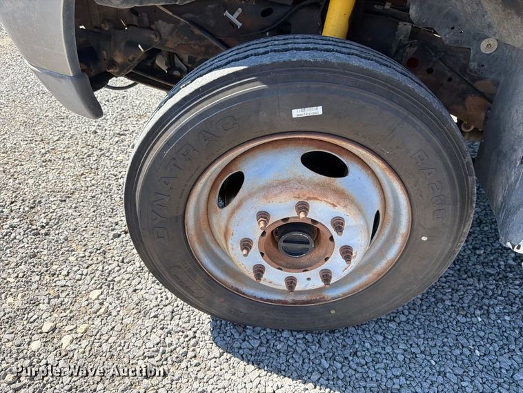image for item DV8706 1999 Ford F550 utility / service truck