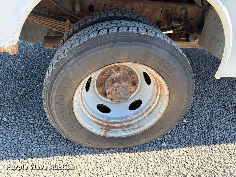 image for item DV8706 1999 Ford F550 utility / service truck