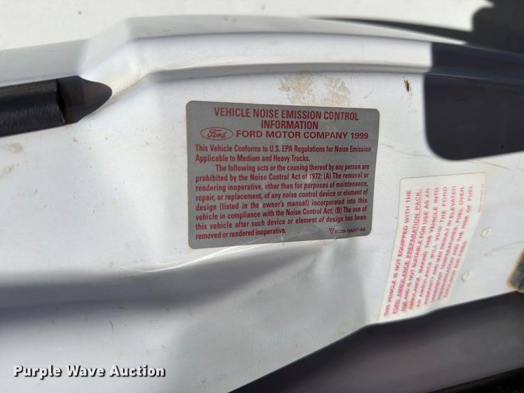image for item DV8706 1999 Ford F550 utility / service truck